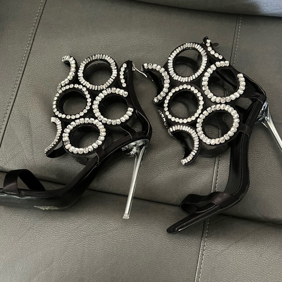 AZALEA WANG TERRA STILETTO BOOTIE SHOE- BLACK‎ - Picture 3 of 7